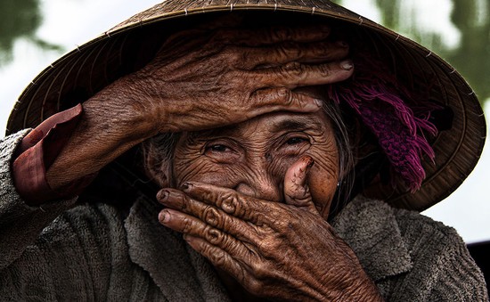 Nụ cười Việt Nam qua ống kính của nhiếp ảnh gia người Pháp