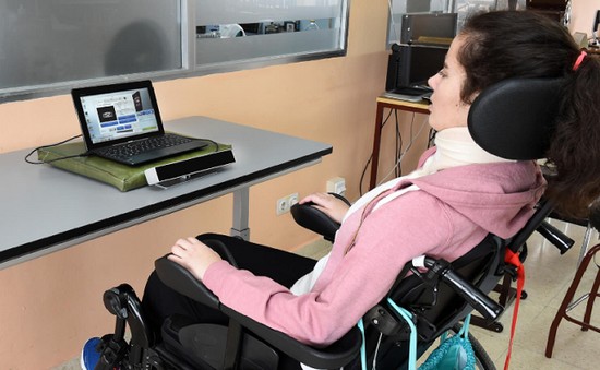 Phát triển công nghệ sử dụng máy tính bằng mắt cho người khuyết tật