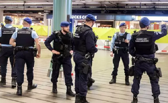Tấn công bằng dao ở sân bay Schiphol, Hà Lan