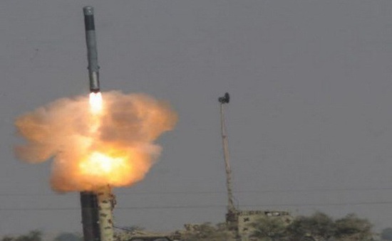 Ấn Độ thử thành công tên lửa BrahMos phiên bản mới
