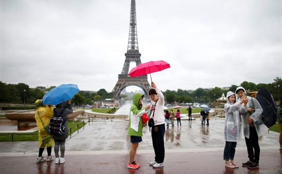 Pháp rút ngắn thời gian chờ cấp thị thực cho du khách