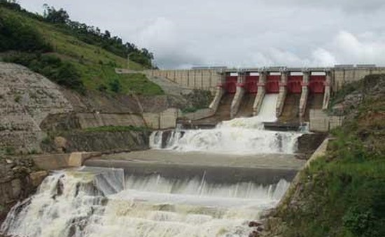 Phú Yên: Hai nhà máy thủy điện tăng tổng lưu lượng xả lũ lên hơn 5.000 m3/giây