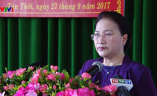 Chủ tịch Quốc hội tiếp xúc cử tri tại Phong Điền, Cần Thơ