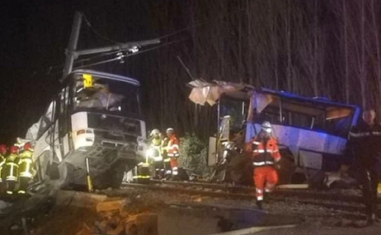 Tai nạn đường sắt nghiêm trọng tại Pháp, hơn 20 người thương vong