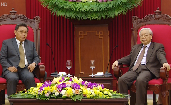 Tổng Bí thư tiếp Chủ tịch Mặt trận Lào Xây dựng đất nước