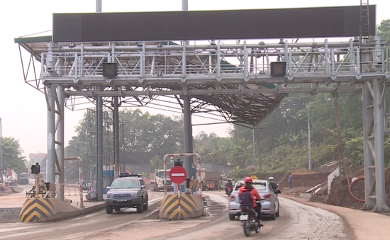 Thái Nguyên: Đường không làm mới vẫn mở trạm thu phí
