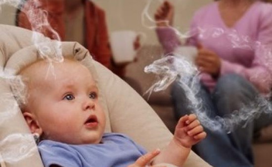 Nhiều hệ lụy từ hút thuốc lá đối với trẻ em