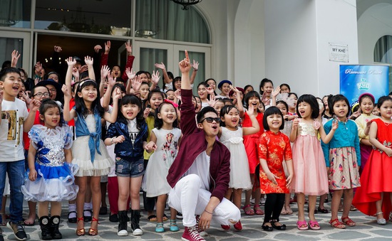 Trọng Hiếu bị hạ gục bởi các giọng hát nhí tại vòng sơ loại Vietnam Idol Kids