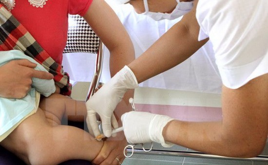 Sóc Trăng: Bé trai 2 tháng tuổi tử vong sau khi tiêm vaccine 5 trong 1