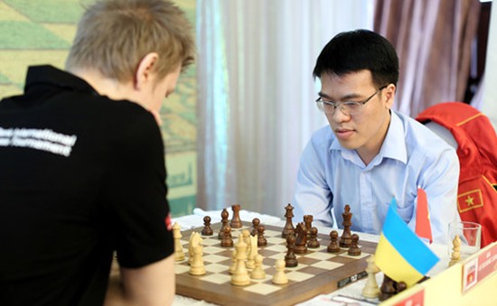 Quang Liêm đăng quang nghẹt thở ở Giải cờ vua quốc tế HDBank 2017