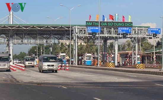 Xe tải né trạm thu phí gây mất an toàn các tuyến đường ở Tiền Giang