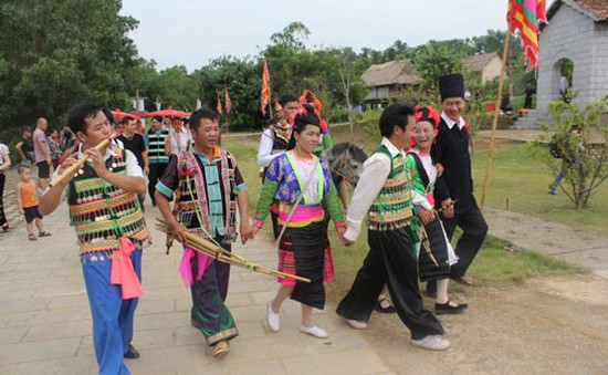 “Vui Tết Độc lập” tại Làng Văn hóa - Du lịch các dân tộc Việt Nam