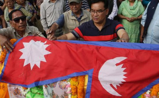 Nepal cân nhắc độ tuổi tối đa với người chinh phục đỉnh Everest