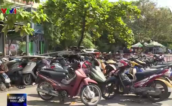 Hàng chục xe máy vô chủ tại ga Sài Gòn