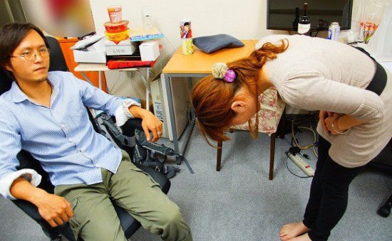 Độc đáo dịch vụ thuê người xin lỗi, thuê “trai đẹp” lau nước mắt ở Nhật Bản