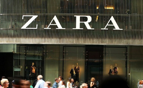 Không được trả lương, thợ may Zara kêu cứu trên nhãn quần áo