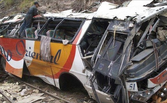 Tai nạn giao thông nghiêm trọng ở Philippines, 11 người thiệt mạng