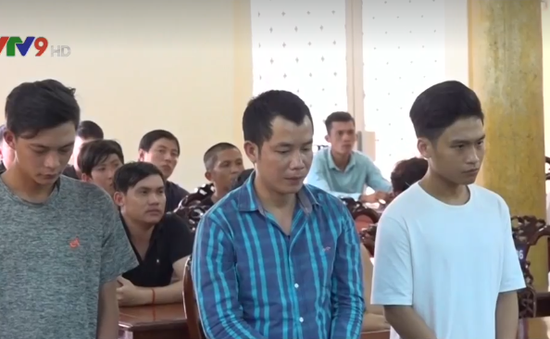 19 năm tù cho thanh niên dùng dao đâm chết người tại An Giang
