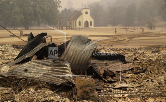 Phim trường Hollywood bị thiêu rụi trong vụ cháy rừng ở California
