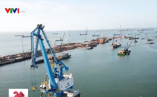 Nhận chìm vật chất nạo vét cảng Dung Quất: Sử dụng công nghệ tàu hút bụng xả đáy