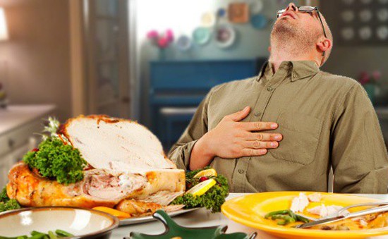 Ăn tối muộn và quá no có thể dẫn đến nguy cơ mắc bệnh tim