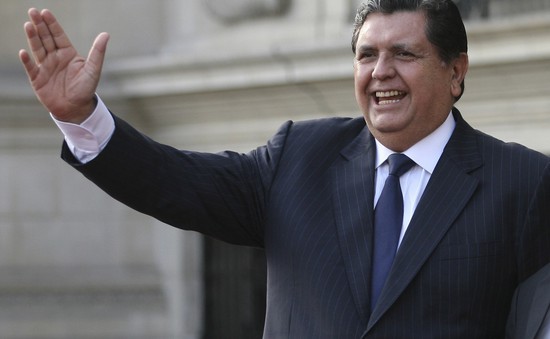 Cựu Tổng thống Peru Alan García bị cấm xuất cảnh để điều tra tham nhũng
