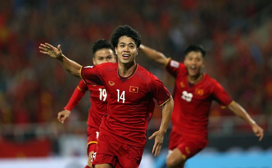 Vé bán kết AFF Cup 2018: Hai thái cực Việt Nam - Philippines!
