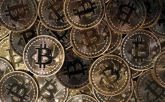 Bitcoin mất hơn 3/4 giá trị trong chưa đầy 1 năm