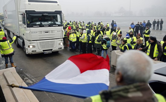 Pháp bắt giữ hơn 1.700 đối tượng biểu tình