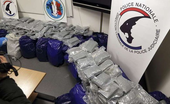 Pháp thu giữ lô ma túy kỷ lục 1,7 tấn