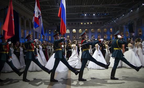 Hơn 1.000 sinh viên Nga khiêu vũ tập thể
