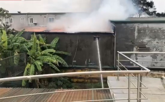 Cháy lớn gần trụ sở VFF