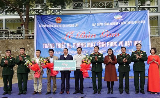 Viettel bàn giao nhiều công trình hỗ trợ huyện nghèo tại Thanh Hóa