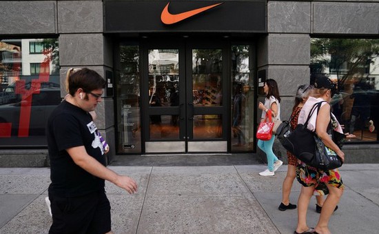 Nike trụ vững trước căng thẳng thương mại Mỹ - Trung