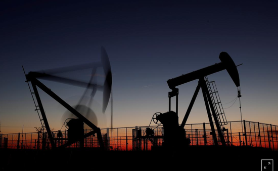 Giá dầu phục hồi mạnh mẽ, tăng trên 8%