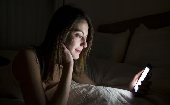 Ứng dụng giúp bảo vệ sức khỏe đôi mắt khi sử dụng smartphone vào ban đêm