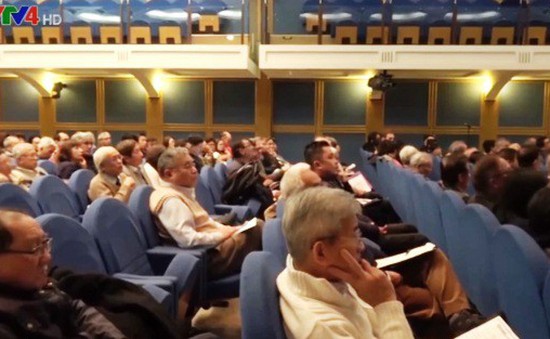 Hội thảo Việt Nam và toàn cầu hóa tại Paris, Pháp