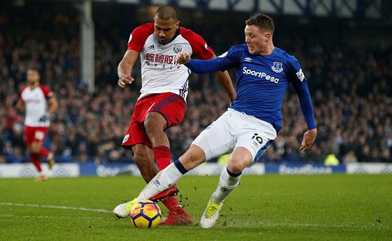 Sao Everton dính chấn thương kinh hoàng khiến đối thủ rơi lệ