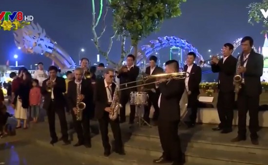 Âm nhạc đường phố - Sức hút về đêm tại Đà Nẵng