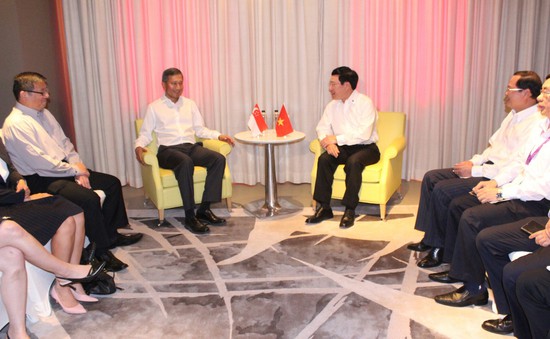PTTg Phạm Bình Minh gặp song phương Bộ trưởng Bộ Ngoại giao Singapore và Malaysia