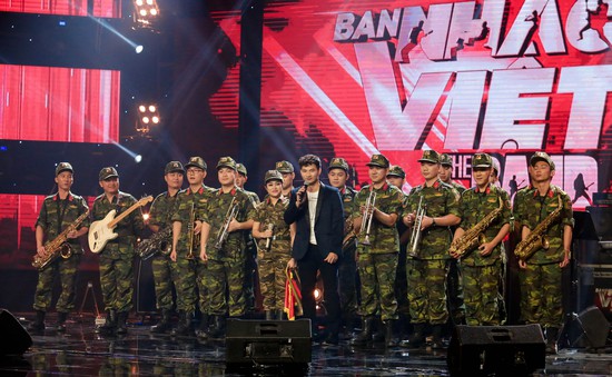 “Cỗ xe tăng” Yellow Star Big Band có trở thành quán quân Ban nhạc Việt?