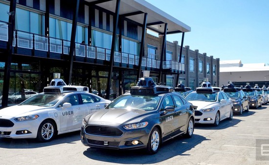 Uber dừng thử nghiệm xe tự lái ở Bắc Mỹ sau tai nạn chết người