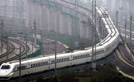 Chạy thử tuyến đường sắt cao tốc nối Hong Kong với Trung Quốc lục địa