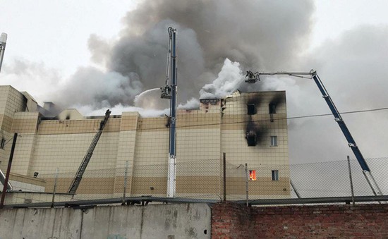 Vụ cháy trung tâm thương mại ở Nga: Nhân viên an ninh tắt hệ thống cảnh báo cháy