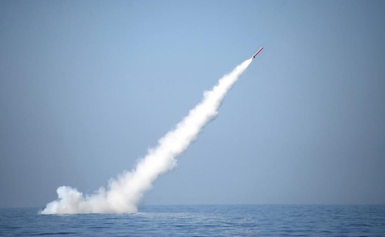 Pakistan phóng thành công tên lửa từ tàu ngầm