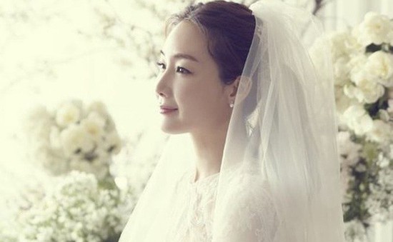 Choi Ji Woo tự tay chuẩn bị mọi thứ cho lễ cưới