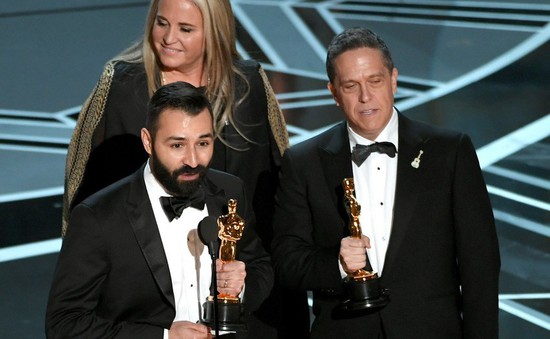 Oscar 2018: Đạo diễn Coco gây xúc động với lời phát biểu ngắn ngủi