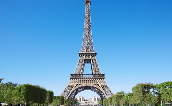 Pháp: Tháp Eiffel tạm đóng cửa do đình công