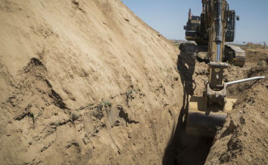 Israel phá đường hầm qua biên giới từ dải Gaza