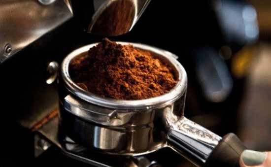 Nhiều quán cà phê giảm doanh thu sau vụ "cà phê pin"